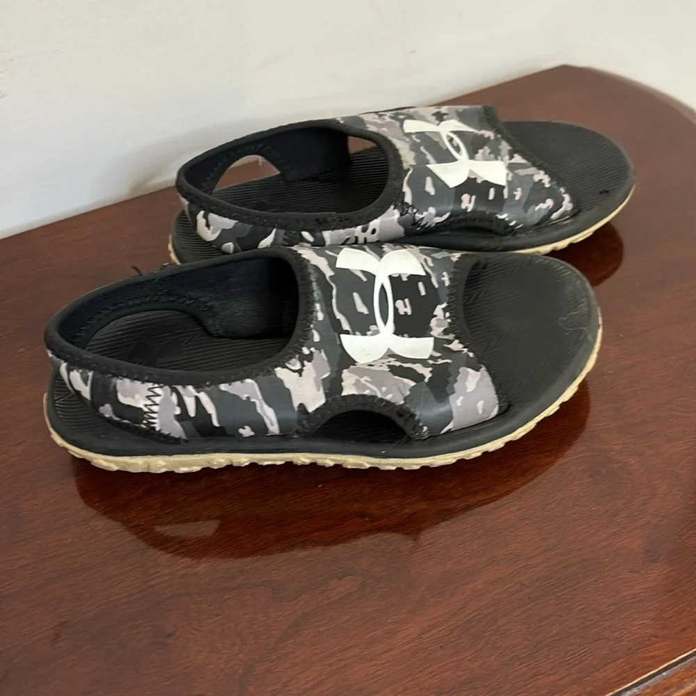 Under Armour sandals, size 11